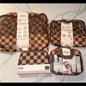 mytagalongs Checkered Travel Set